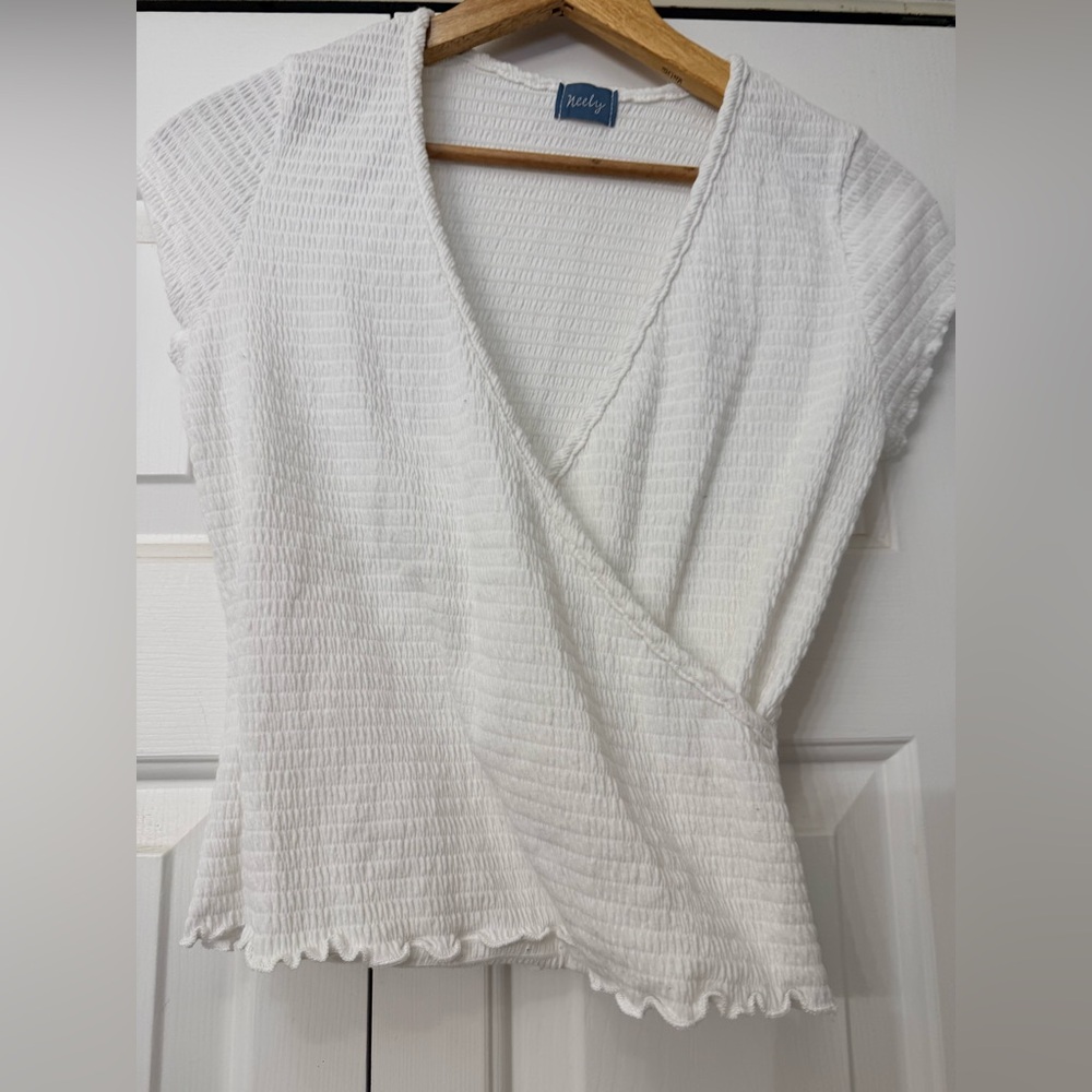 Neely | White Textured Women's Top